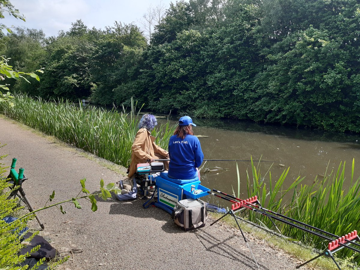 LutfurCRT's tweet photo. Starting the half term holiday with our Let's Fish Event in Tipton today. Lovely weather as well π βΊ π. #Canal & River Trust Community Roots Walsall & Sandwell #communityrootsproject #makinglifebetterbywater @CRTWestMidlands @gavpass @AASaif https://t.co/TOr6sTCVqO