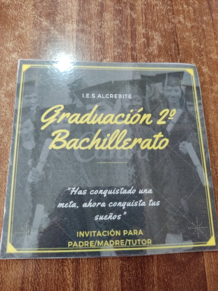 Me voy de graduación 🎓 gracias a los hermanos Navarro #NavarrosCertificate #AlgoBienEstamosHaciendo