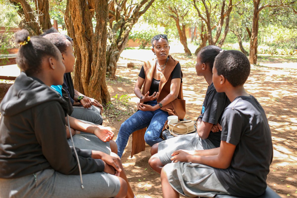 HeadofschoolDa's tweet image. Such exposure gives our students opportunities and insights on career choices. Intentionally with you partners, we continue to advance holistic education.

#DarajaGirls #GirlsEducation #GirlPower #Empowerment #Education #WomenEmpowerment #school #nonprofit #Kenya @johnlin31968958