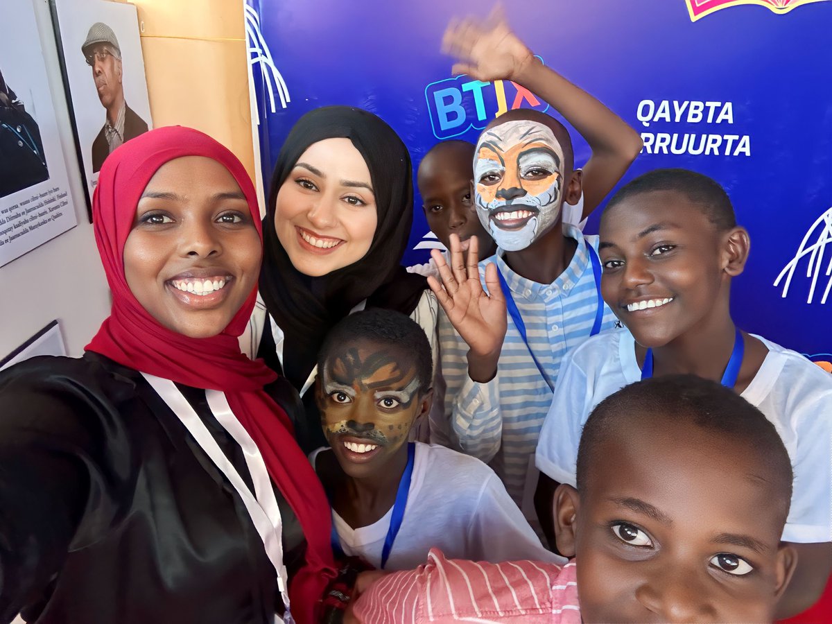FatmaSirad's tweet photo. Waxaa farxad weyn ii ah inaa ka mid ahaa dadkii ka qayb galay Muqdisho Book Fair 2023 @mogbookfair , anigoo matalaayo @caawiyeorg. Waxaan hambalyo iyo mahadcelinba halkaan u marinayaa bahda @MogBF uu ugu horeeyo @brotherdiini. https://t.co/evmo7mhKkp