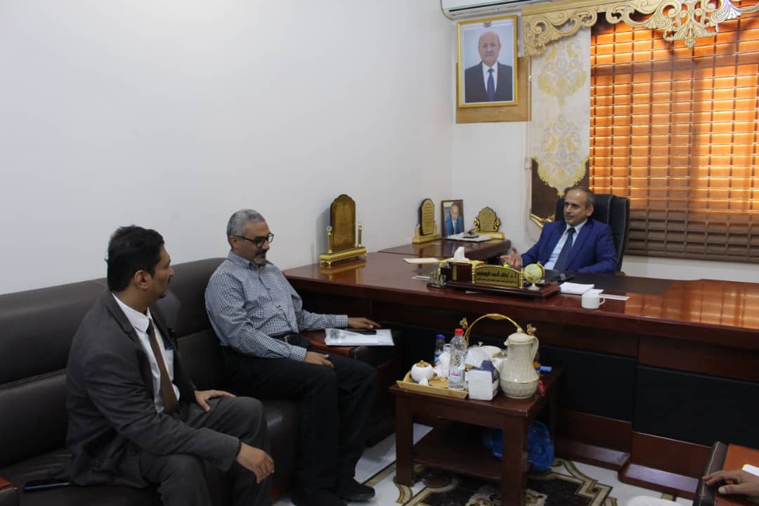 mohesrye's tweet photo. الوزير الوصابي يلتقي المستشار الكولي ويطلع على ما تم انجازه لإجلاء الطلاب المبتعثين في السودان
إعلام الوزارة | عدن

https://t.co/2R3A0DirqL https://t.co/oZbvvHdVtW