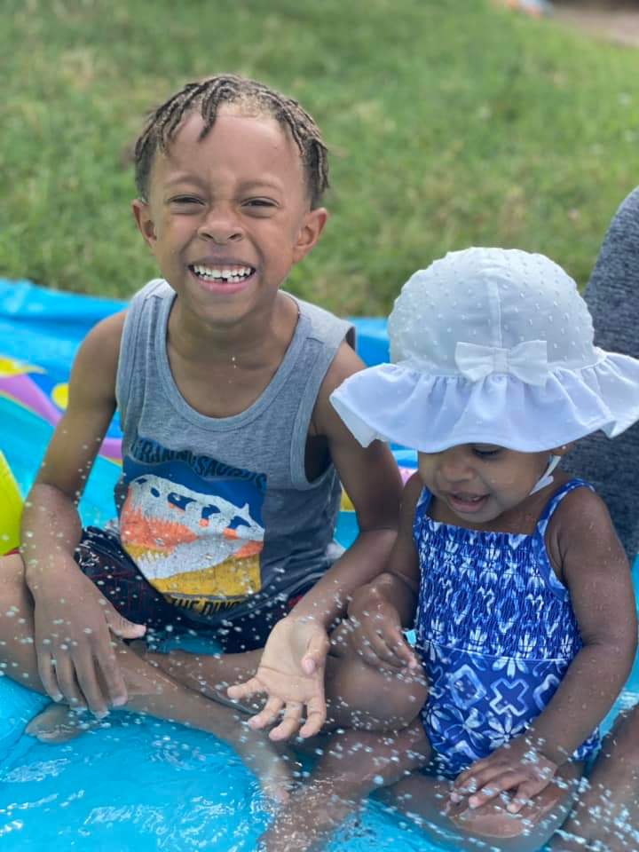 MisterUhHuH's tweet photo. #DaKids having fun in the sun during pool time. 
🌞 😎 🌞 ☆3J☆ &amp; ♡Dezi♡ https://t.co/L5UjO6xVzB