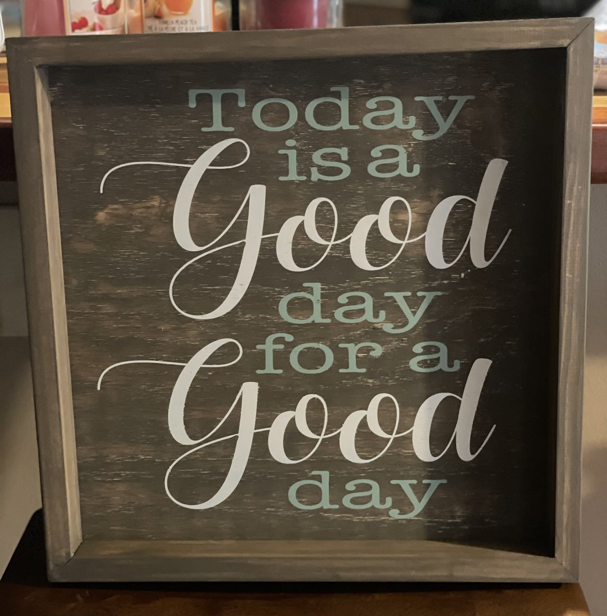 ChristineHeth's tweet photo. It’s been just a smidge since I last tweeted. Made this plaque the other day so thought I’d share it. Made the vase last weekend and just added flowers from my yard. So much crap in the world today, let’s flood these platforms with only goodness, kindness, love and joy! https://t.co/a4QvAvKga9