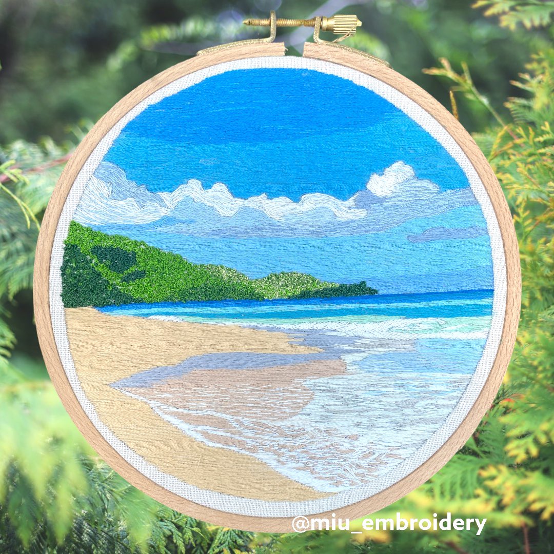 Just made a new design 🥳🤩 with tutorials and PDF pattern 🏝☀️Long video on YouTube: 
youtu.be/x98bl7KODgY  Pattern: miuembroidery.com/products/pdf-b… …. #embroiderypattern #embroideryvideo #landscapeembroidery  #needlework  #flowerembroidery #embroideryvideo #embroideryart