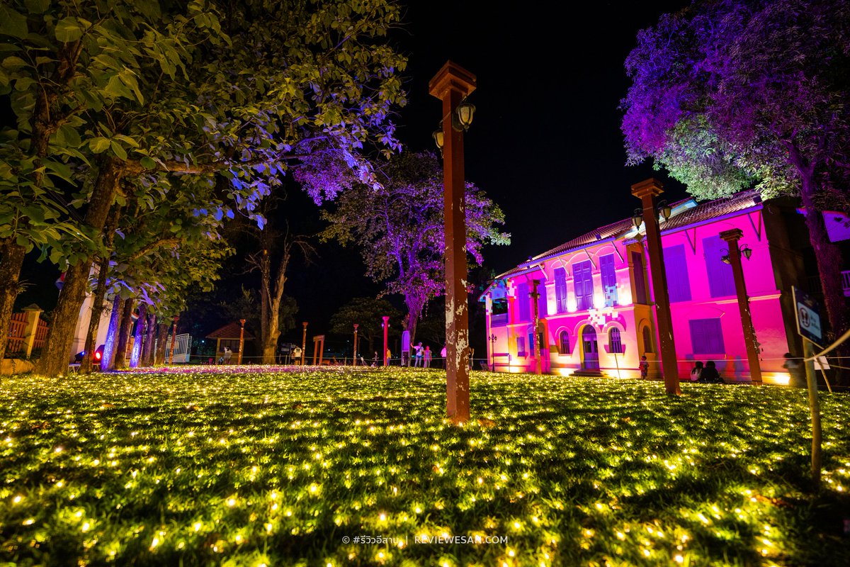 มาเที่ยวอีสานกันได้นะค๊าบบบ
"วิจิตร นครพนม" มหัศจรรย์แสงเรืองรอง มนต์เสน่ห์ริมน้ำโขง เทศกาลแห่งเเสงไฟสีสันตระการตา 
ทั้งหมดนี้เข้าชมฟรี
27 พ.ค. - 4 มิ.ย. 66 ที่ จ. #นครพนม 

ภาพเยอะมาก เพราะมี 15 จุด ดูที่ facebook.com/reviewesan/pos…

#อีเว้นท์อีสาน66 #รีวิวนครพนม #รีวิวอีสาน