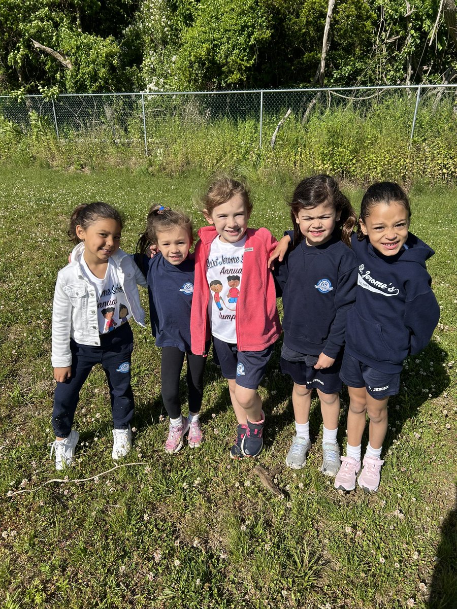 The kindergarteners loved spending time with their friends!❤️