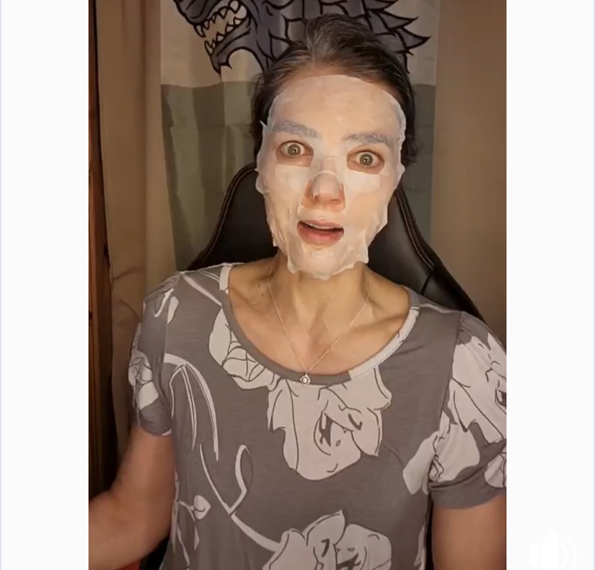 amandapanda362's tweet photo. Adrianne curry put on her best grandma top from her Avon shop to say Happy Memorial Day to all the MAGAs while she lectures incoherently on Satanism 😵💫#adriannecurry #matthewrhode #antm https://t.co/e4ZYCujmjb