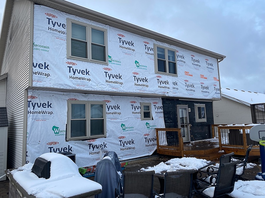 Next steps! After we demoed the existing siding we needed to apply housewrap before the new siding goes on
.
.
.
#degnan #designbuild #remodel #remodelingdoneright #MadisonWI #construction #renovation #homedesign #interiordesign