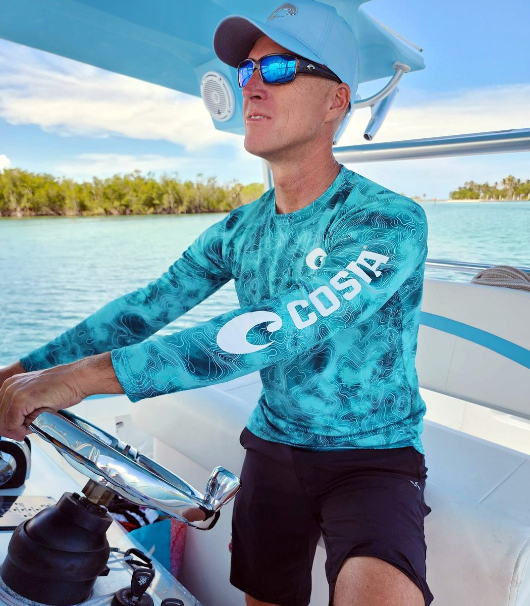 MarkRogersFL's tweet photo. 🇺🇸 Have a safe #MemorialDay holiday on the water!  

For family &amp; pet friendly boat excursions visit
https://t.co/7vQnvfmVqB 🐬!

@CostaSunglasses #SeeWhatsOutThere
#NaplesFL #Naples #Florida #KeewaydinIsland #ParadiseCoast #CollierCounty #SouthwestFlorida #SWFL #Boating #Travel https://t.co/aAOIPUHijR
