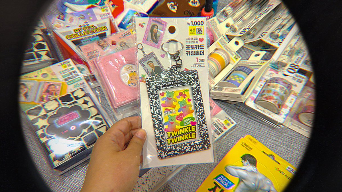 tomatkaramel's tweet photo. [Giveaway Alert] Photocard keyring holder
🩷 Just RT + Like! 
🇮🇩 INA only https://t.co/eFHqjfVCjr