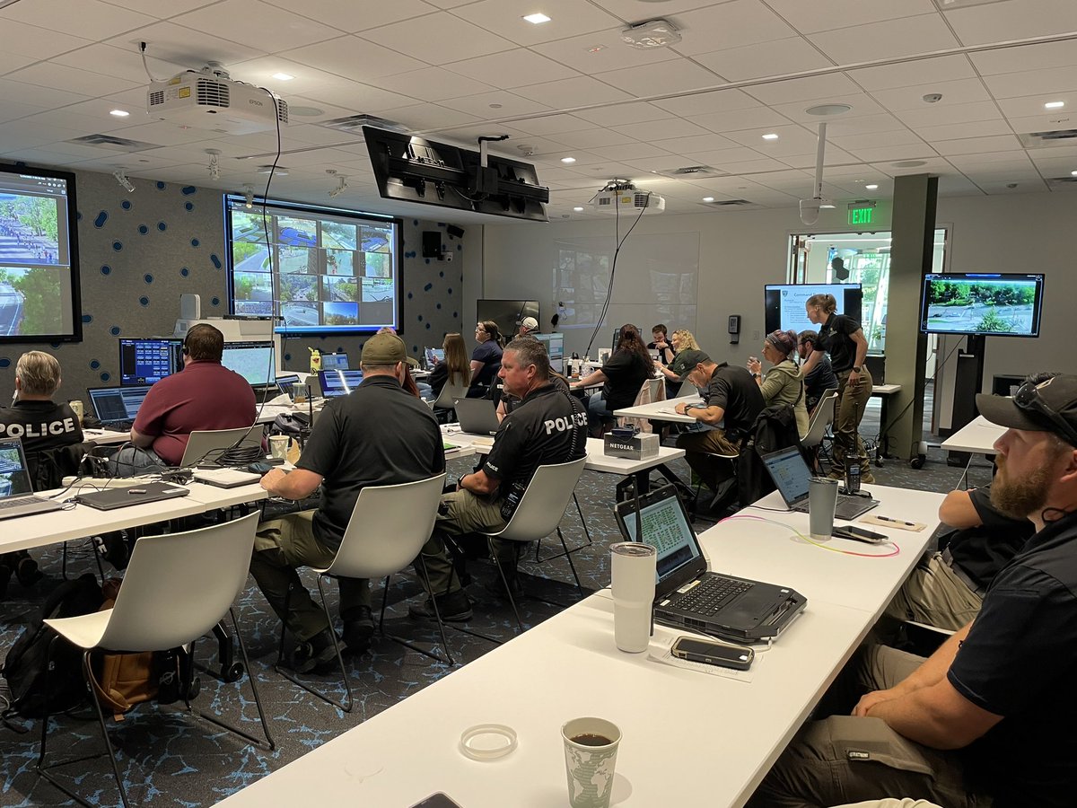 boulderpolice's tweet image. Have a great race @bolderboulder ! We’re proud to be a part of the team keeping everyone safe today @CUBoulderPolice #bolderboulder #bolderboulder10K #boulder