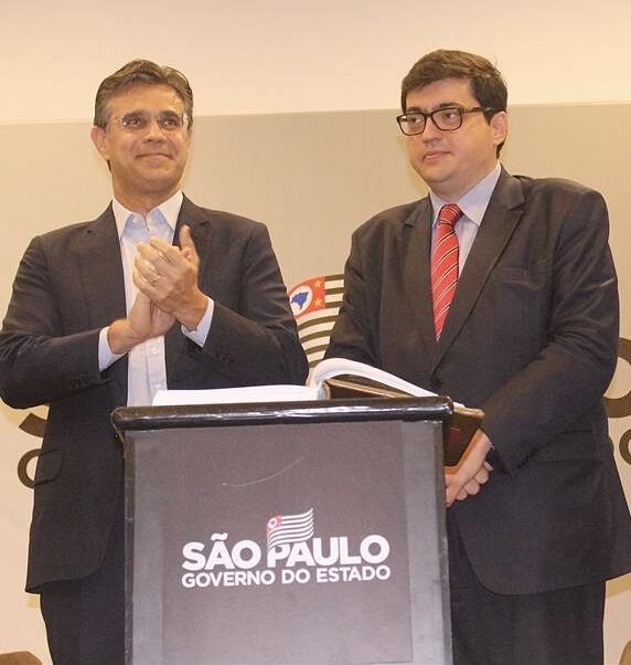 _PSDB's tweet image. A herança bendita paulista dlvr.it/SppjQt