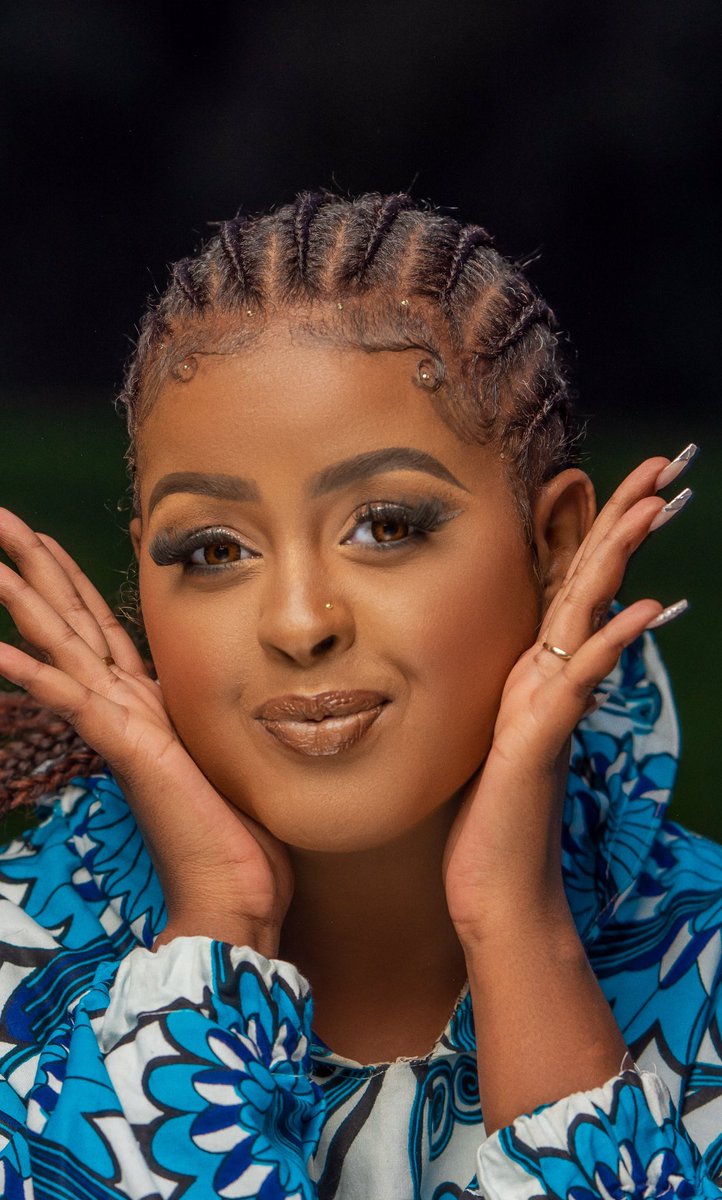 aminaabdirabar's tweet photo. Serving face🤗.

Makeup: @color_bysamantha 
Hair: @color_bysamantha 
📸: @drift30photography 

#AminaArmyGlobal https://t.co/H83rR5IEvb