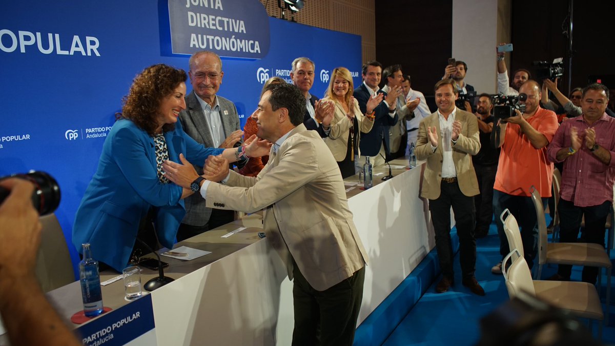 Mar_del_MarVaz's tweet photo. 🙌 Lo hemos conseguido entre todos. Gracias a @JuanMa_Moreno y al @ppandaluz por su apoyo siempre.

Almería ha sido la capital con el segundo mejor resultado de toda Andalucia. Muy agradecida por vuestra confianza. ¡Felicidades a todos los compañeros!

#MiCompromisoContigo #28MMV https://t.co/QTeoNTWCAk