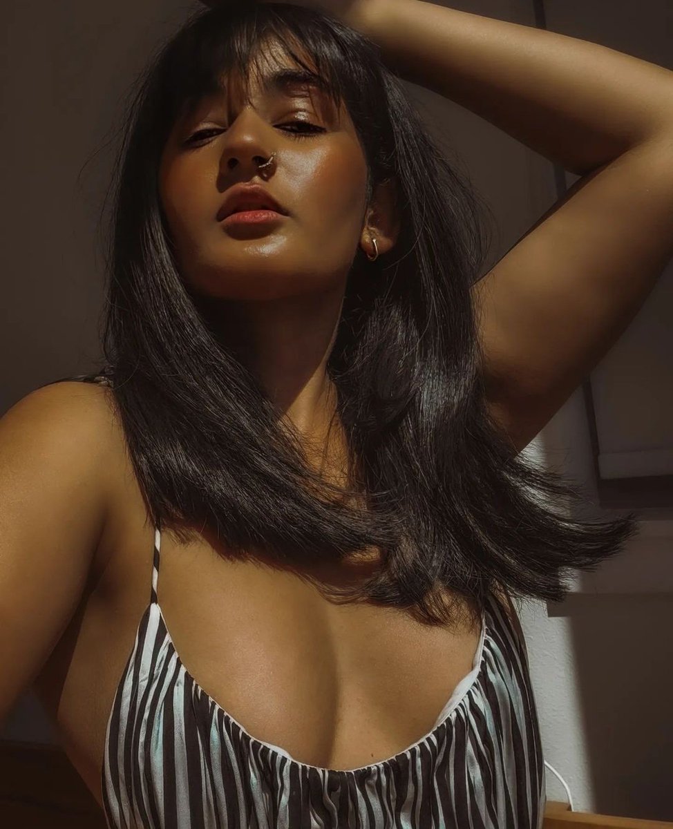 BollywoodTadhka's tweet photo. Instagram Girl Shilpa
#INSTAGRAM #Bold #saxy https://t.co/5HwdygnXZ5
