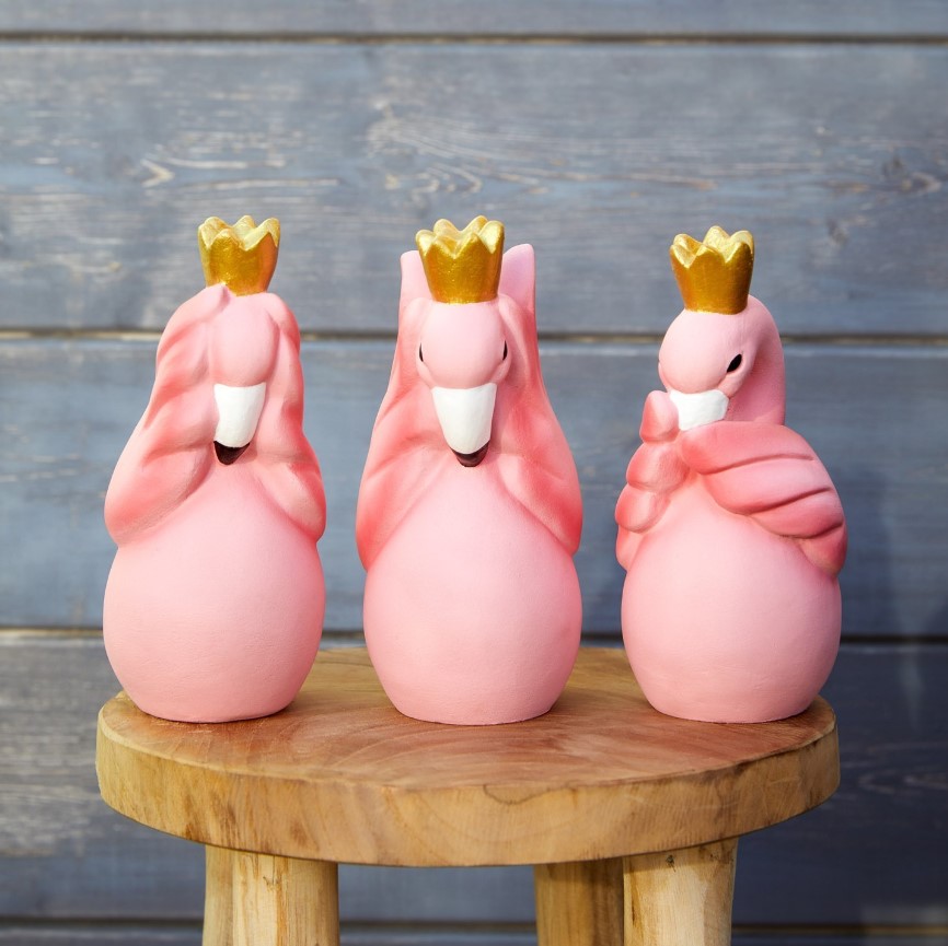 It's officially the season to flamingle in your garden! 🦩🌳

Find this adorable trio for just £1 each in store at @Poundland 💕

#Poundland #Flamingos #Garden #GardenDecor #GardenIdeas #gardenparty #summer #SwanCentre #Leatherhead #Surrey #MoleValley