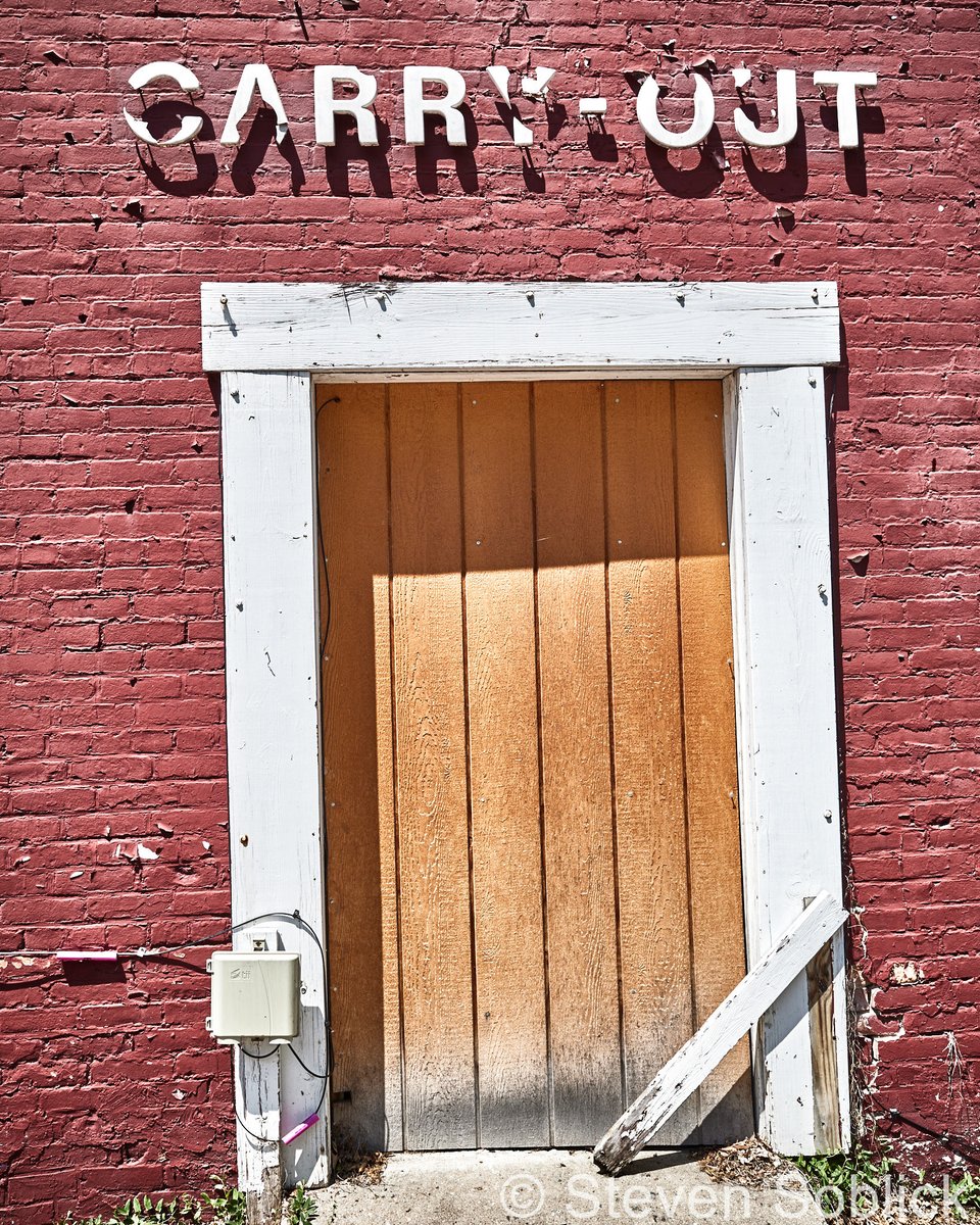 StevenSoblick's tweet photo. Carry Out Is Out #signage #wall #architecture #trumansburg https://t.co/jp9SNA0ijy