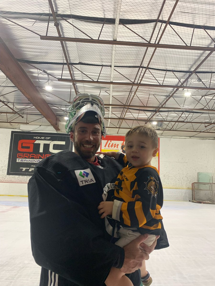 A member of the goalie union needs our help. His son Jameson was diagnosed with a rare kidney cancer, leading Nick to step away from his many responsibilities as a goalie coach/mentor. Keep them in your prayers and help if you can. #SupportBraveJameson 

gofund.me/8426a432