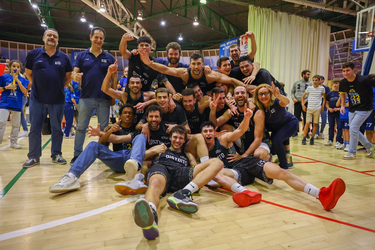 DistritOlimpico's tweet photo. ASCENSOS HISTÓRICOS 💙🤍

Año increíble de nuestros dos primeros equipos, que adquieren plaza para la temporada que viene en Liga Femenina 2 y Liga EBA. 

🔗 https://t.co/MCtETLk4Yo

@cesurformacion @AuraMed 
#letsDOit #yosoyDO https://t.co/dygZ4wTZPx