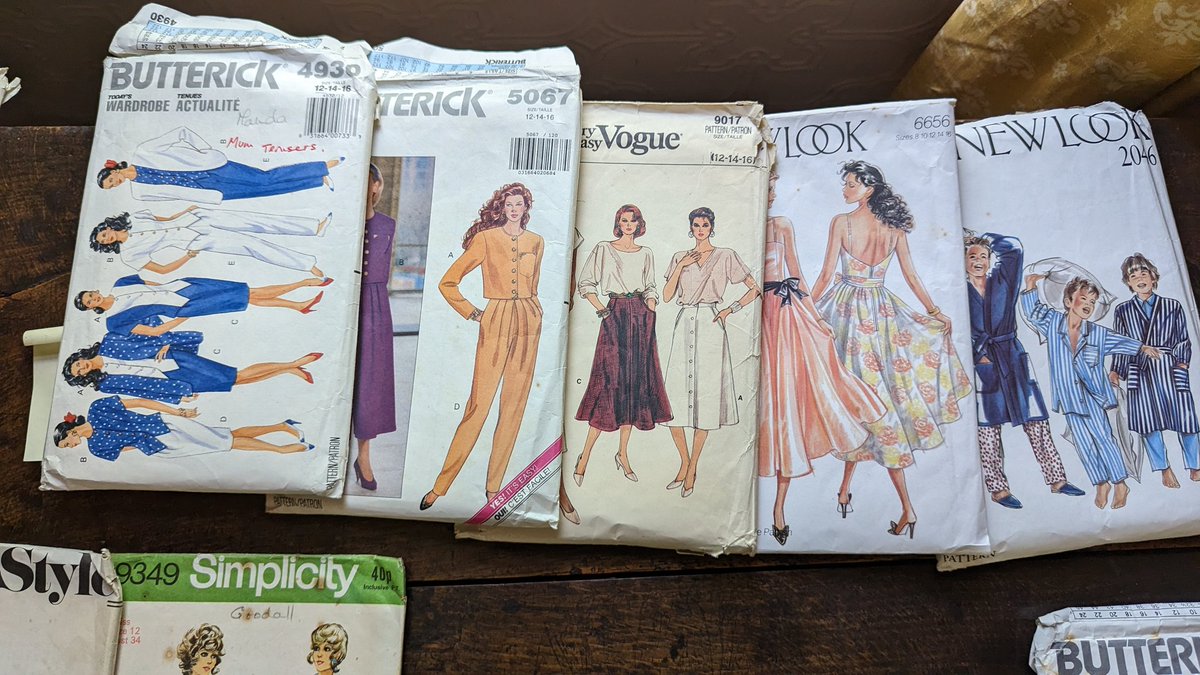 chemstuff's tweet image. Clearing my grandmothers house and coming across these old clothing patterns (possibly from the 40s onwards). Does anyone know if they might be useful? We'd love to see them used???
@V_and_A @doc_kristy