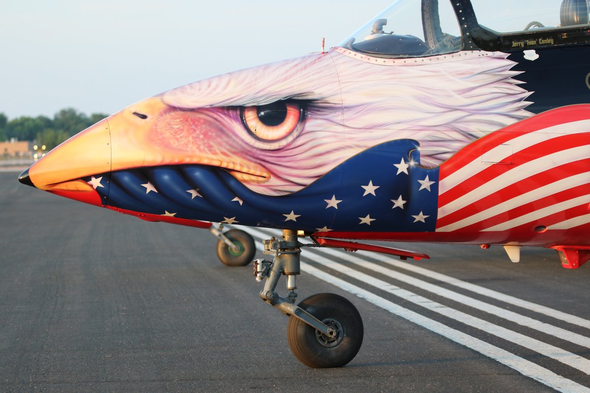 EAA's tweet photo. On this Memorial Day, let’s recognize what this day is really about… to remember and express our sincerest gratitude for those heroes who made the ultimate sacrifice for our freedom. We thank you today and always. ❤️🤍💙

#MemorialDay #military #freedom #America #USA https://t.co/gkquoMy881