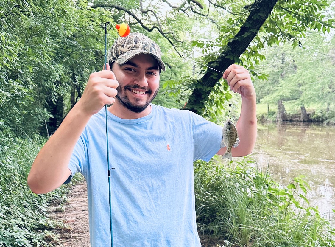 KENS5's tweet photo. 🙏 REST IN PARADISE 🙏
Darion Jude Hendrick-Escobedo, 22, was killed when his car was crashed into by a wrong-way driver.

He had been with his family Sunday, then left for a day of fishing. 

MORE: https://t.co/VoRdiIq1zx https://t.co/Ww7sSMxBo2