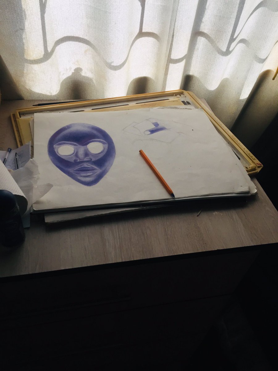 First of many to come!! This year I’ve decided to tackle my fear of imperfection and the anxiety from overthinking. This is the first EVER artwork I’m about to finish in my live and i feel a bit relieved!! AFRICAN MASK I : #bicpenart