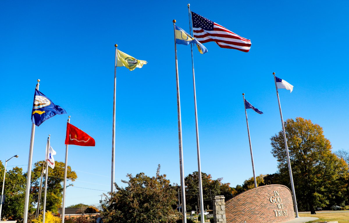 Southern Wesleyan U tweet media