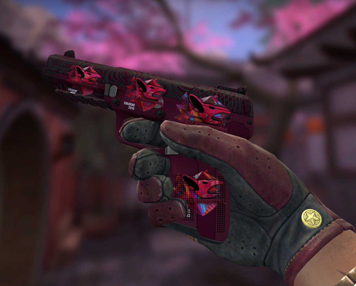 vnonarchy's tweet photo. Some recent crafts I never got screenshots for

🔹Nova | Windblown .0001 4x NAF Ant22 holo

🔺5-7 | Crimson Blossom .0420 4x Mousesports Col16 holo

⚜️P250 | Dark Filigree .0007 4x AdreN Berlin gold

🧪AK-47 | Bloodsport .13370420 3x kRYSTAL 1x Sprout B18 foil

📸: @Talwar_CS 🖤 https://t.co/J0pHMb2G4P