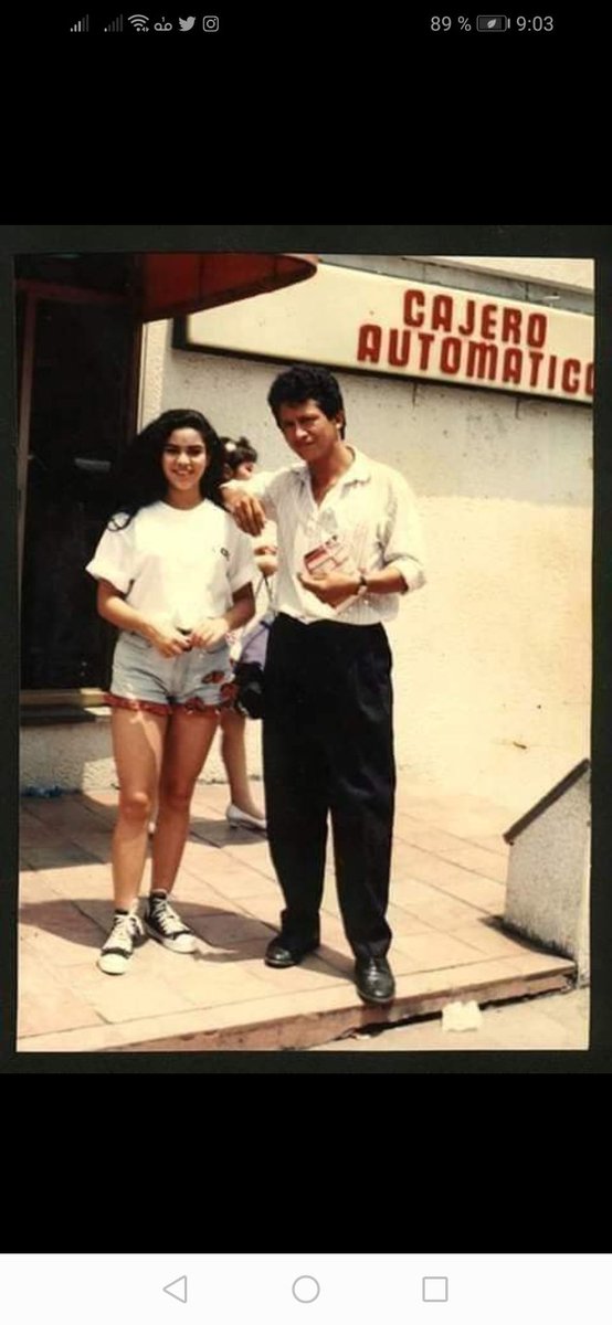 haroldpaez710's tweet photo. @FCShakiColombia una foto de shakira en la ciudad de Neiva cuando grababa la novela el oasis https://t.co/esKxnJZhqm