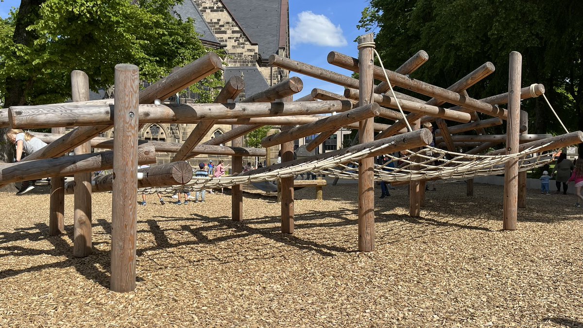 Wir sind gerade in Detmold auf dem Spielplatz😊 einfach nur schön🙂🍀