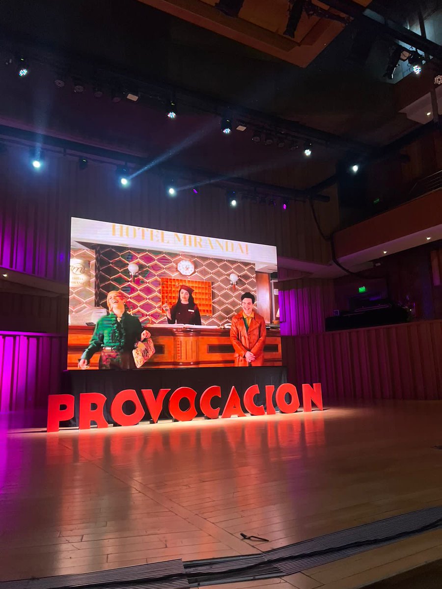 ORTArgentina's tweet photo. #OrientaciónVocacionalORT > Estudiantes de 5to. año Belgrano se inspiraron en el evento #ProvocacionLive.💡 Participaron de diversas charlas y exploraron stands de universidades y empresas nacionales e internacionales, creando conexiones para futuras oportunidades. 🔍🤝 https://t.co/gZ2wSpSQ45