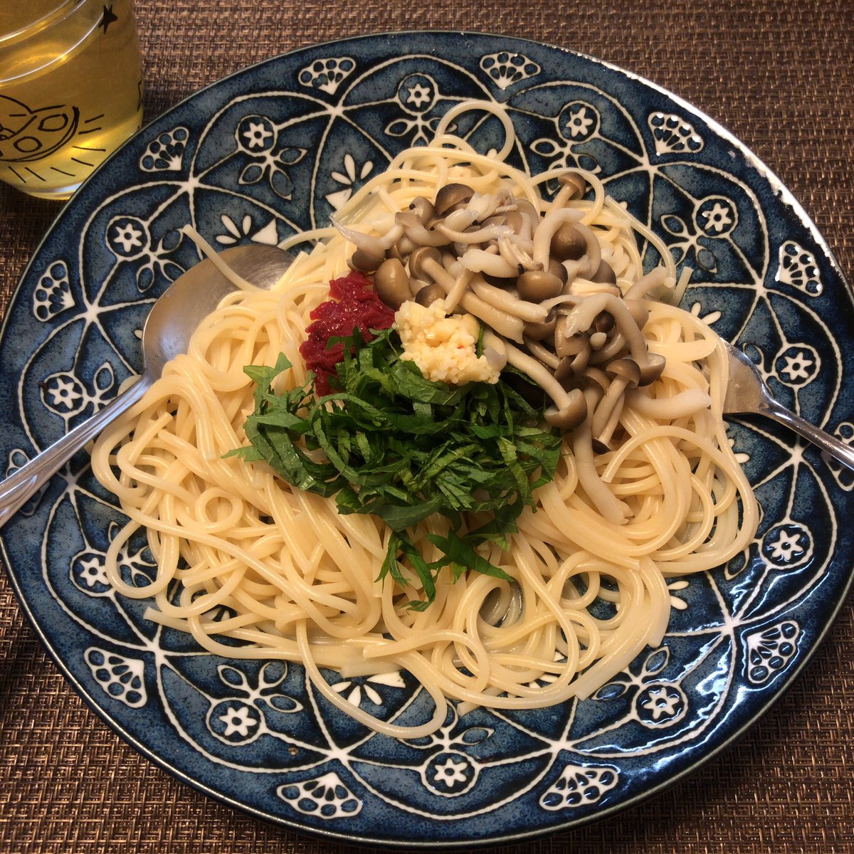 harapeco_chui's tweet photo. 2023/05/29のランチ
和風パスタ（白だし、バター、梅干し、しそ、しめじ、にんにく）
タンパク質がなかった… https://t.co/sahVMRvox4