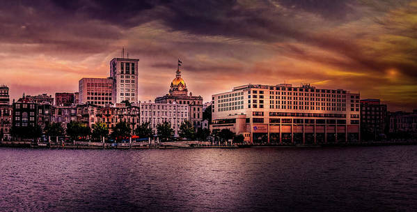 SAVANNAH RIVER WATERFRONT at sunset here:
fineartamerica.com/featured/savan… 

#savannah #savannahriverfront #riverstreet #sunsetphotography #sunset #georgia #landscapephotography #art4mom #travelphotography #nature #BuyIntoArt #springforart #AYearForArt #artforsale #Travel #photooftheday