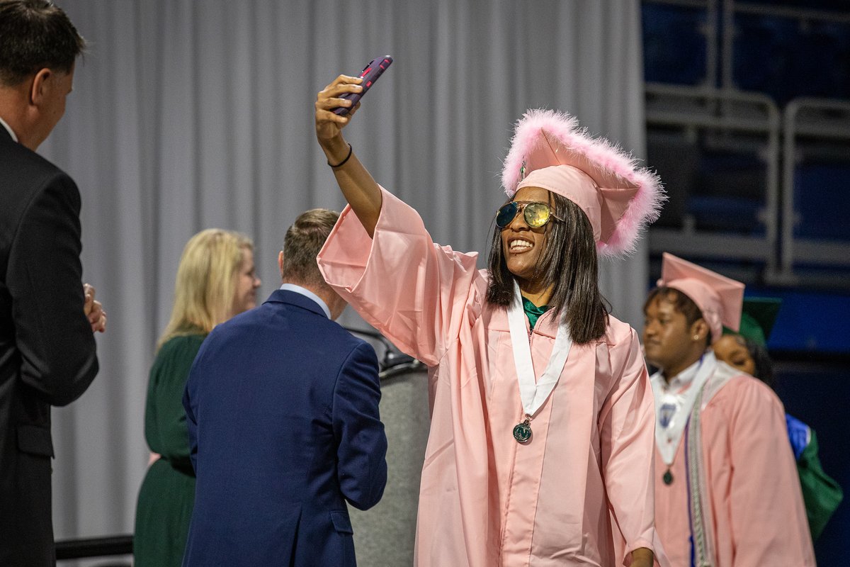 DM Public Schools tweet media