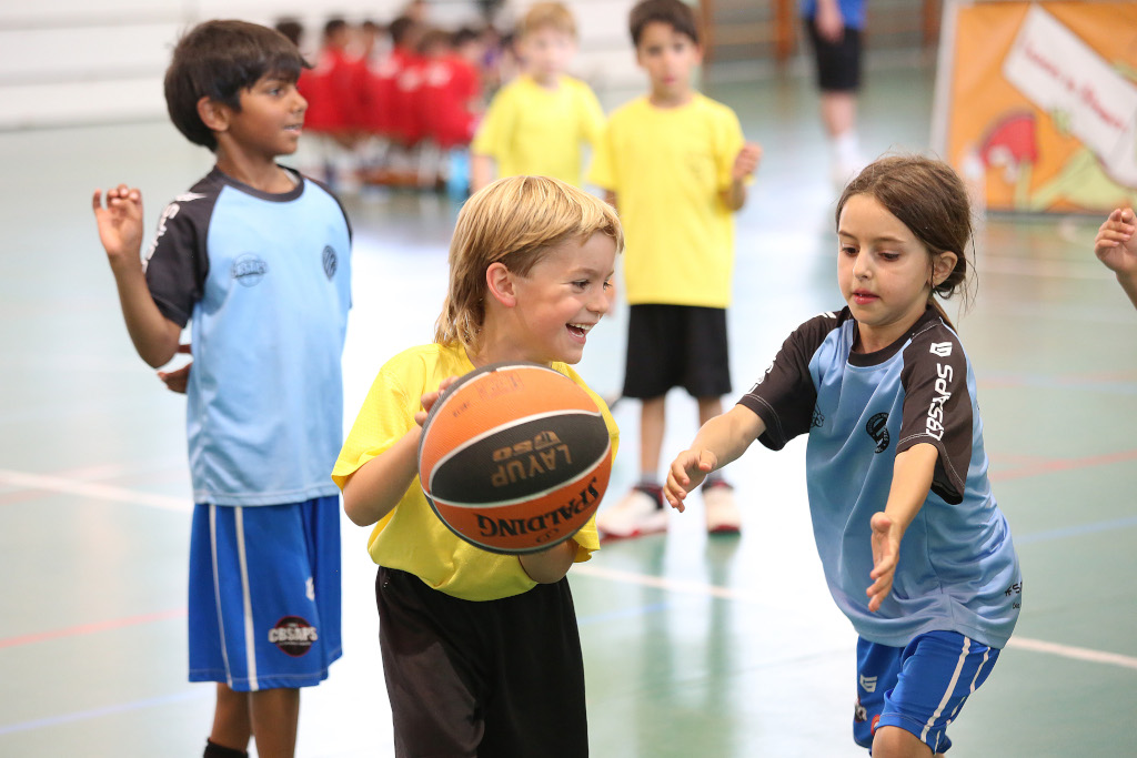 FCBQ's tweet photo. 🏀 Espectacular punt i final a la temporada d'#EscolesBàsquet i #EscobolFCBQ de la província de Barcelona!

😍 L'Escola Thau de Barcelona va acollir la tradicional Trobada Final amb 700 participants.

💯 #a100ambelBàsquet🏀

📷 https://t.co/BxsR2AmrmZ
➡️ https://t.co/tCKsPgO9pv https://t.co/JbgL3xbw7G