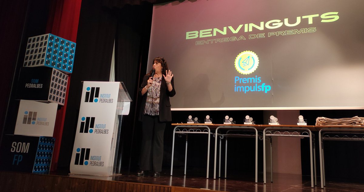 ActivaFP (@activafp) on Twitter photo Comencen els #premisImpulsFP
l'<a href="/INSPedralbes/">Institut Pedralbes</a>!!!
<a href="/consorciedubcn/">Consorci d'Educació</a>
<a href="/nvalldur/">Núria Vallduriola</a>, directora del centre, dóna la benvinguda a totes les persones assistents.
#TalentFP #orgullFP Comencen els #premisImpulsFP
l'<a href="/INSPedralbes/">Institut Pedralbes</a>!!!
<a href="/consorciedubcn/">Consorci d'Educació</a>
<a href="/nvalldur/">Núria Vallduriola</a>, directora del centre, dóna la benvinguda a totes les persones assistents.
#TalentFP #orgullFP