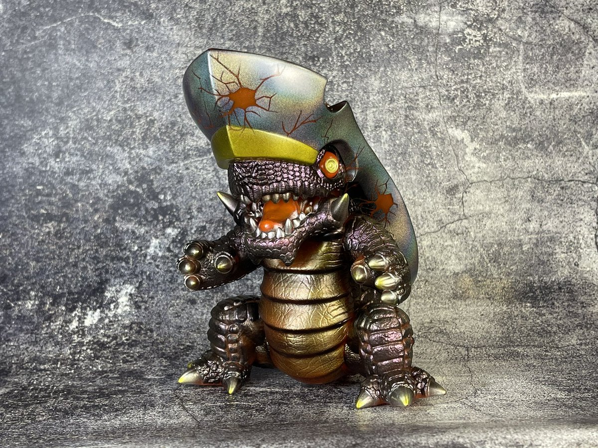 yama823's tweet image. レオンさんとw
かなり禍々しくできたと思います。
#wtc2
#ワンコン2 
#カレゴン #ソフビ #sofbi #kawaii #sofvi #カレー #怪獣