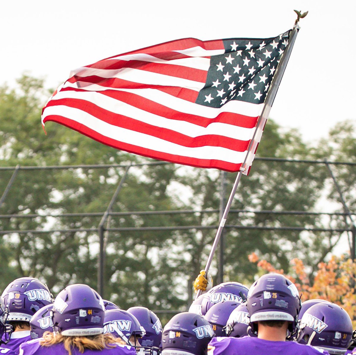🇺🇸 #MemorialDay 🇺🇸 Today, we honor and remember those who made the ultimate sacrifice in service of our country. 

🦅 #CompeteWithPurpose #UNWnation