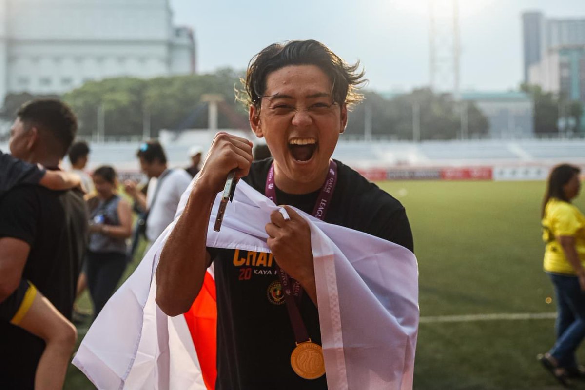 e_tamon's tweet photo. Philippines Football League  Champions!!! 🏆💛🖤

フィリピンリーグ優勝！！
チーム史上初のリーグ優勝をすることができ、ACL出場権を獲得することができました！！

支えてくれた全ての人に感謝したいです！

Una Kaya!! 🟡⚫️ https://t.co/qorXT36gif