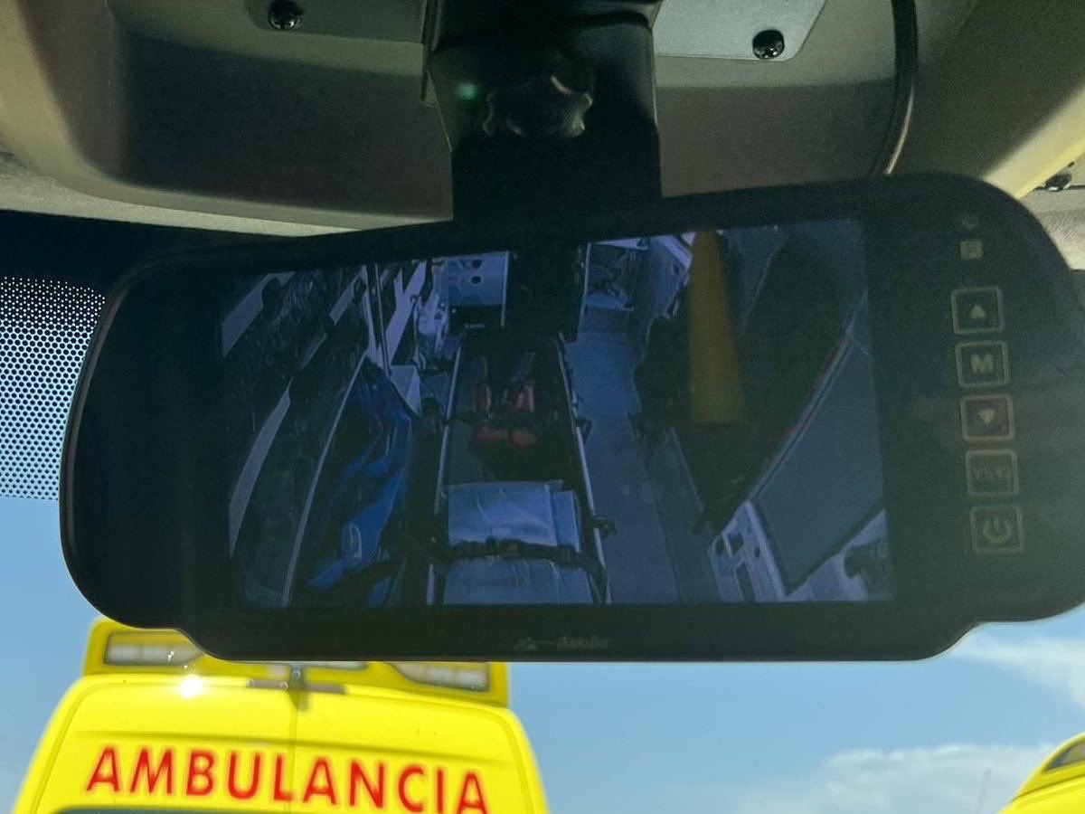 Nuevos sistemas de control de iluminación y de cámara interior embarcados en las nuevas ambulancias. <a href="/TenorioGrupo/">Tenorio Grupo Empresarial</a> innovando en sus nuevas adquisiciones