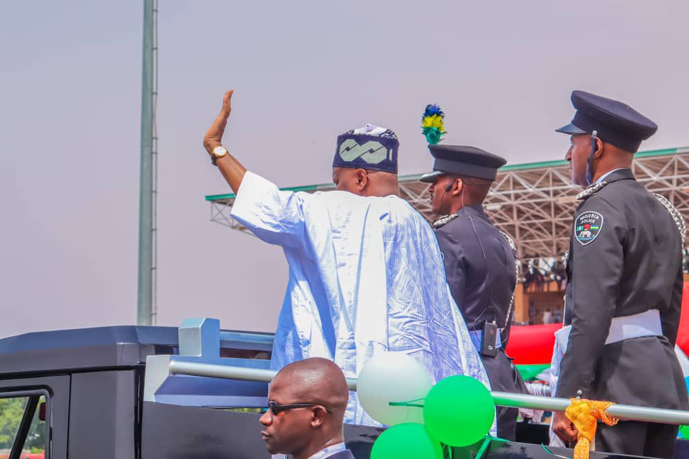 IsmailUMisilli's tweet image. Governor Inuwa Takes Oath To Begin Second Term In Office

...Says "We’ll Bequeath A Better Gombe  State That Will Become A Source Of Pride To Future Generations And A Model To The Rest Of The Country"

...Gives Account Of Stewardship In Last 4 Years 

Gombe State Governor…