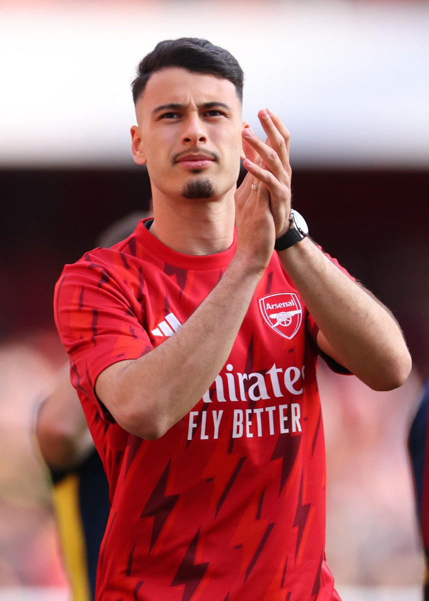 gabimartinelli's tweet photo. Thank you Gooners. Home and away this season you’ve all been amazing. 

All the messages of support when I signed my new deal, the cheering in the stadium. I love it. 

I’m proud to call this place my home.

Enjoy your summer. We’ll be back next year ❤️ https://t.co/a9AFx1ytt2
