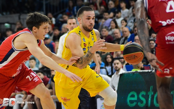 basquetcaliente's tweet photo. #LUB | ¿TENDREMOS CAMPEÓN?

Esta noche se jugará la sexta final entre Nacional y Hebraica Macabi a partir de las 21:15 en el Antel Arena.

✍️ @lulastraa
📝 https://t.co/H8vEH87EWO https://t.co/1DJkKi5hyd