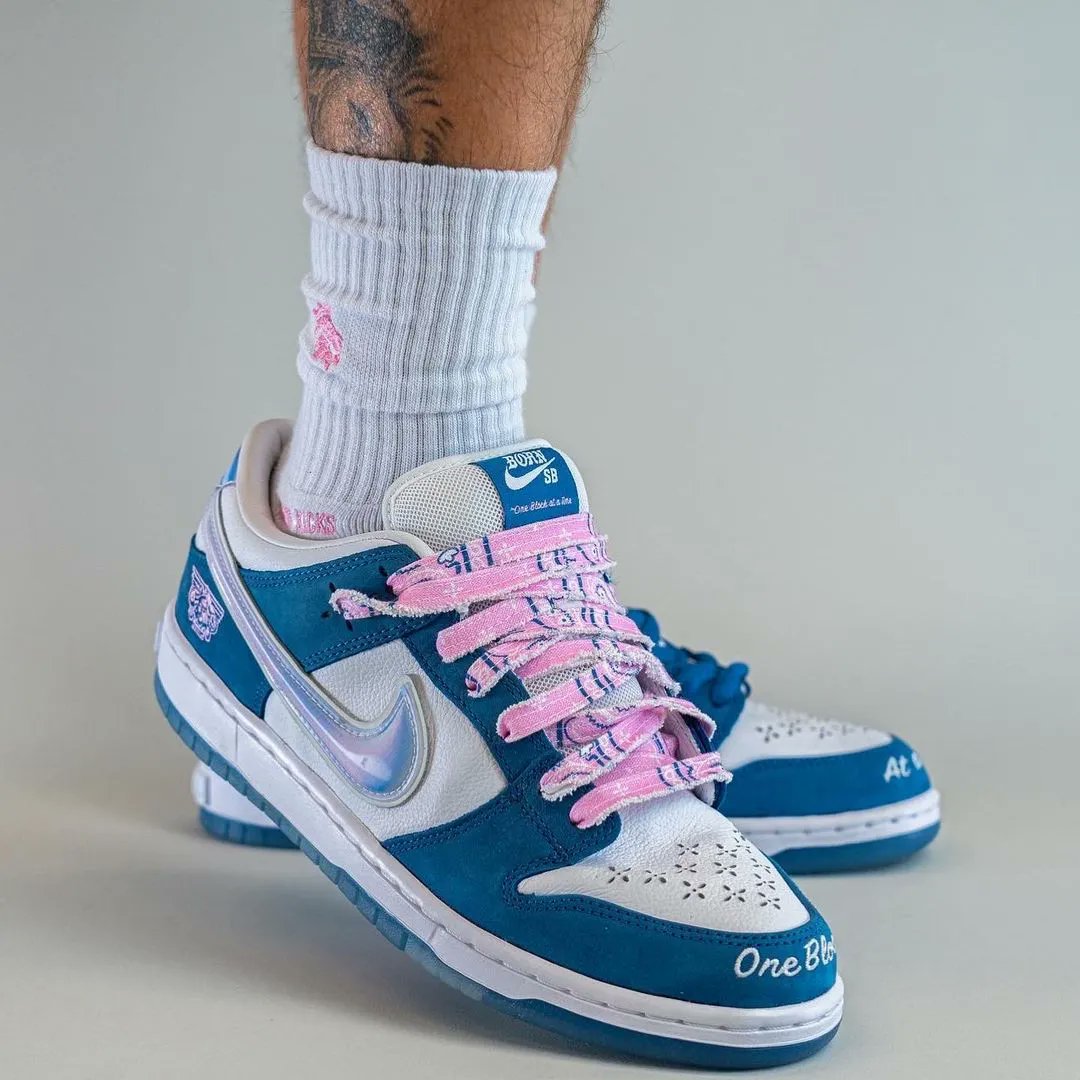TheSiteSupply's tweet photo. June: Born x Raised x Nike SB Dunk Low 🧊 https://t.co/QX2ABTCYeV https://t.co/YDnbAb33tp