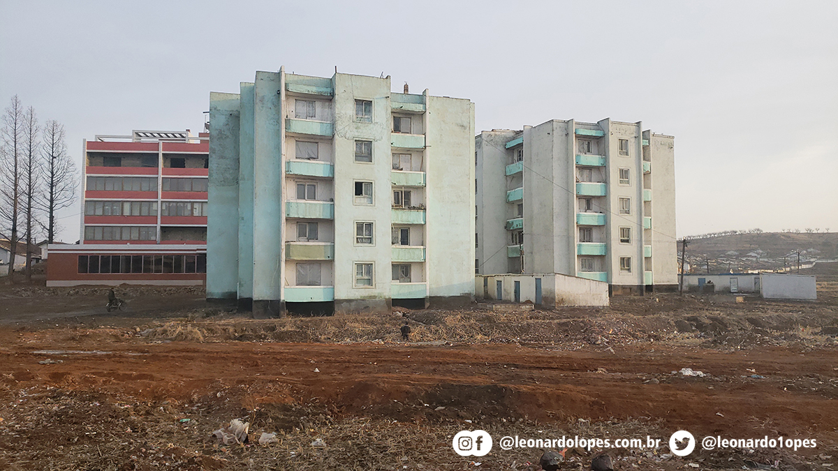 leonardo1opes's tweet image. Eu gostaria de ter tido na Coreia do Norte a mesma liberdade que tive em Cuba, para documentar tudo o que eu via, e assim fazer um relato que não fosse o que a ditadura quer mostrar. Mas não deixaram, porém, mesmo assim, consegui algumas imagens como estas (+)