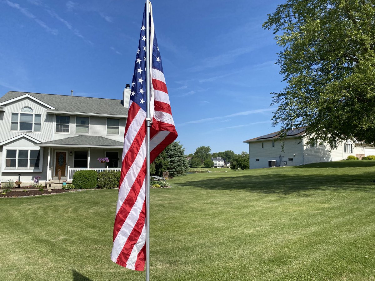 deirdrebaker's tweet photo. It’s Memorial Day! Thanks especially go to the men of the Cox family who fought for this country since the Revolutionary War. #weremember #memorialday https://t.co/WRv4z4Xajw