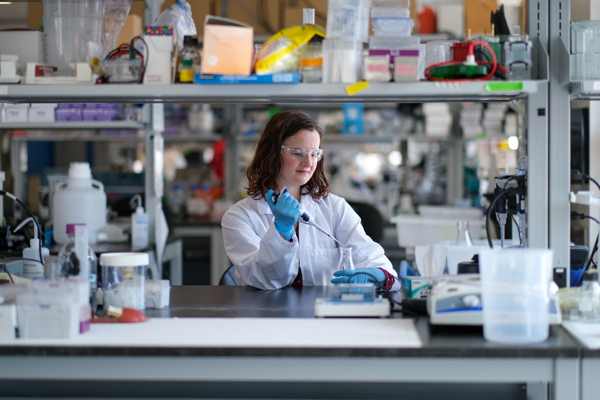 Exciting research from @RFG_Lab sheds light on cellular processes in tissue development and repair. The study reveals the role of Rap1 protein in collective cell migration and wound healing, and could be a therapeutic target for cancer metastasis: uoft.me/9is