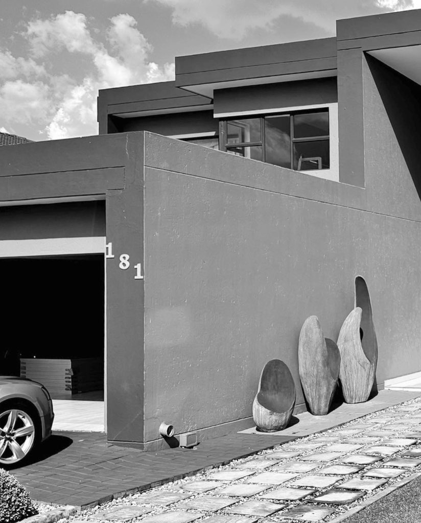 leoblackmann's tweet photo. Transformation and rejuvenation.

The attention to detail is evident throughout the project, with carefully chosen materials, meticulous finishes, and a keen eye for aesthetics. From the flooring to the lighting fixtures, every element has been thoughtfully selected to create a cohesive and inviting atmosphere.

SCULPTURES: @anton_smit_sculptor