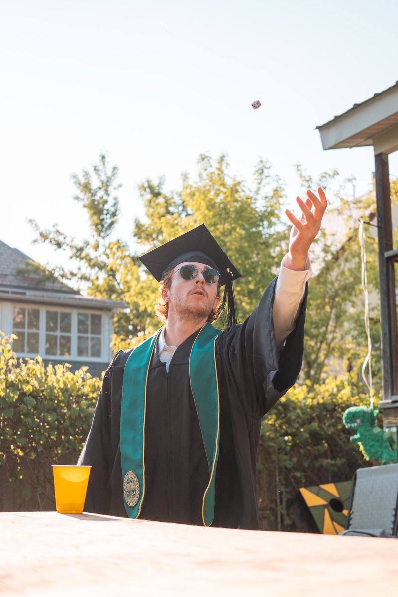 jwallace_photo's tweet image. A little twist on the traditional grad photos 🎲🎓
.
.
.
.
.
.
.
#uvm #universityofvermont #uvm2023 #graduation #graduationpictures #grads #gradszn #burlington #vermont #vt #burlingtonvermont #sony #tamron #sonyphotography #sonya7iii #dice #capandgown